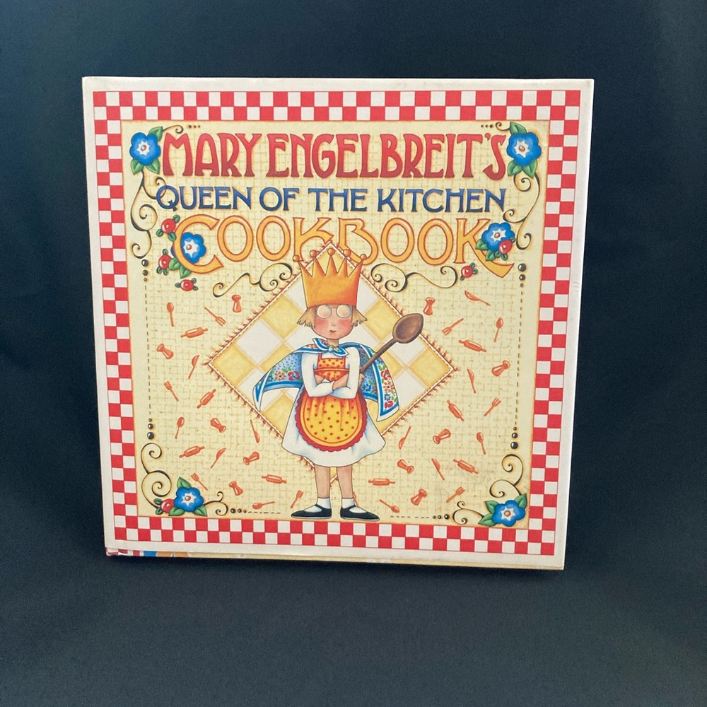 Mary Englebretes Queen of the Kitchen cookbook nice and fun cookbook